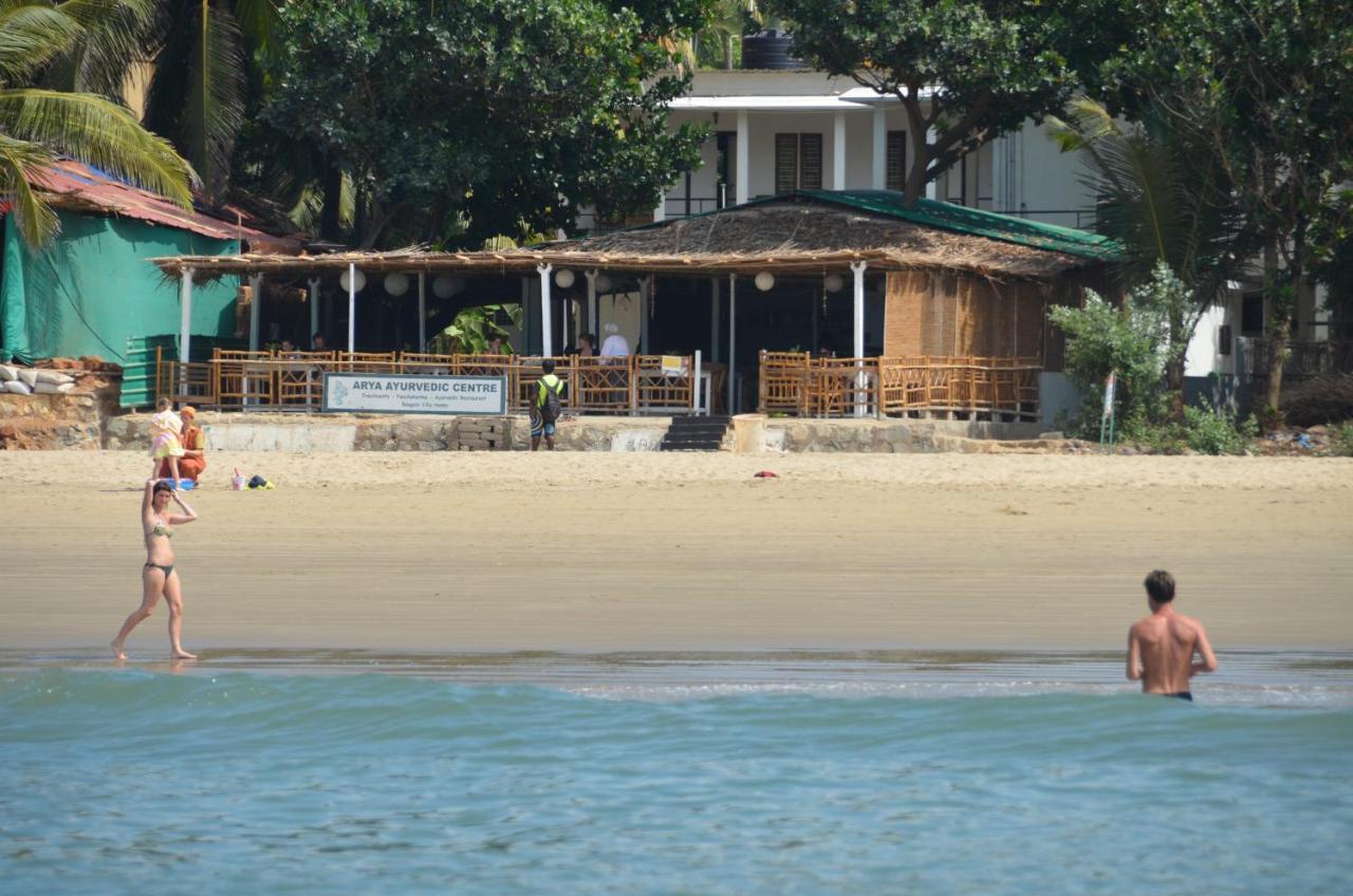 Arya Homestay Bougain Villa Gokarna  Luaran gambar