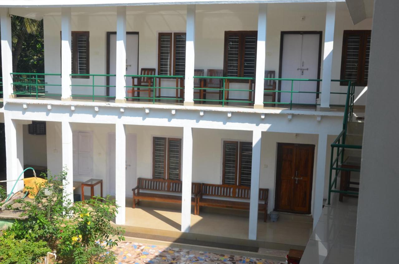 Arya Homestay Bougain Villa Gokarna  Luaran gambar
