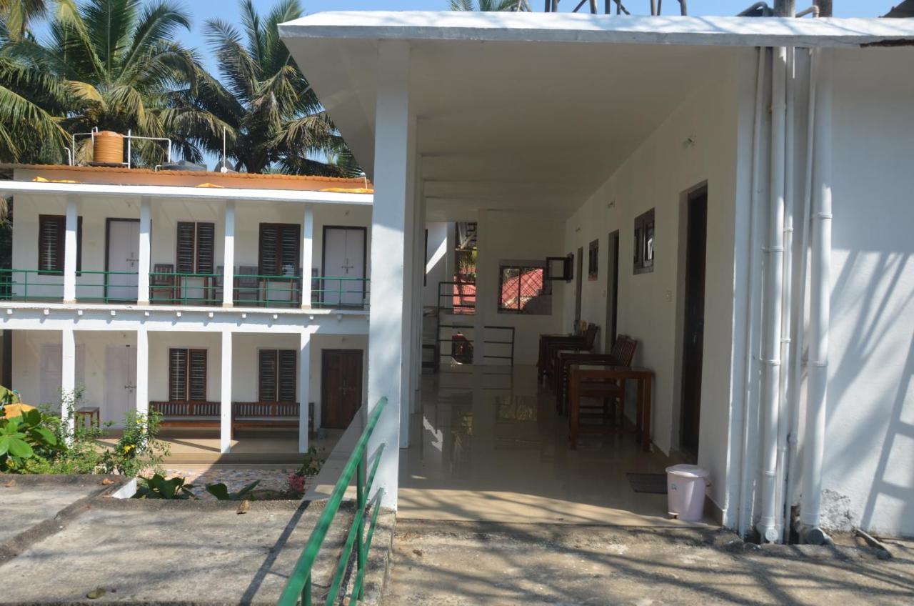 Arya Homestay Bougain Villa Gokarna  Luaran gambar