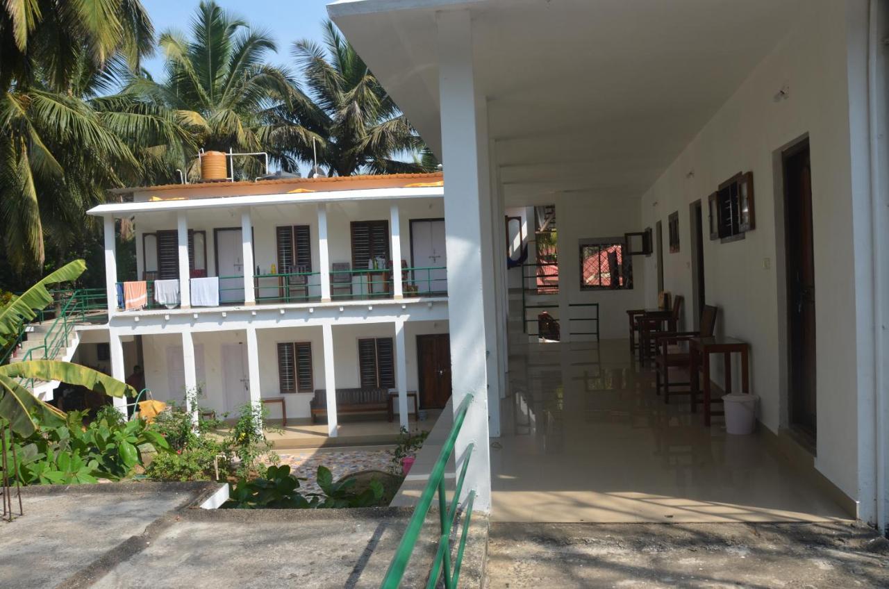 Arya Homestay Bougain Villa Gokarna  Luaran gambar