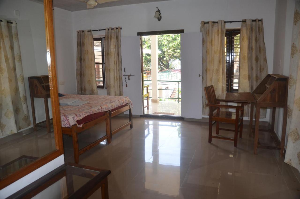 Arya Homestay Bougain Villa Gokarna  Luaran gambar