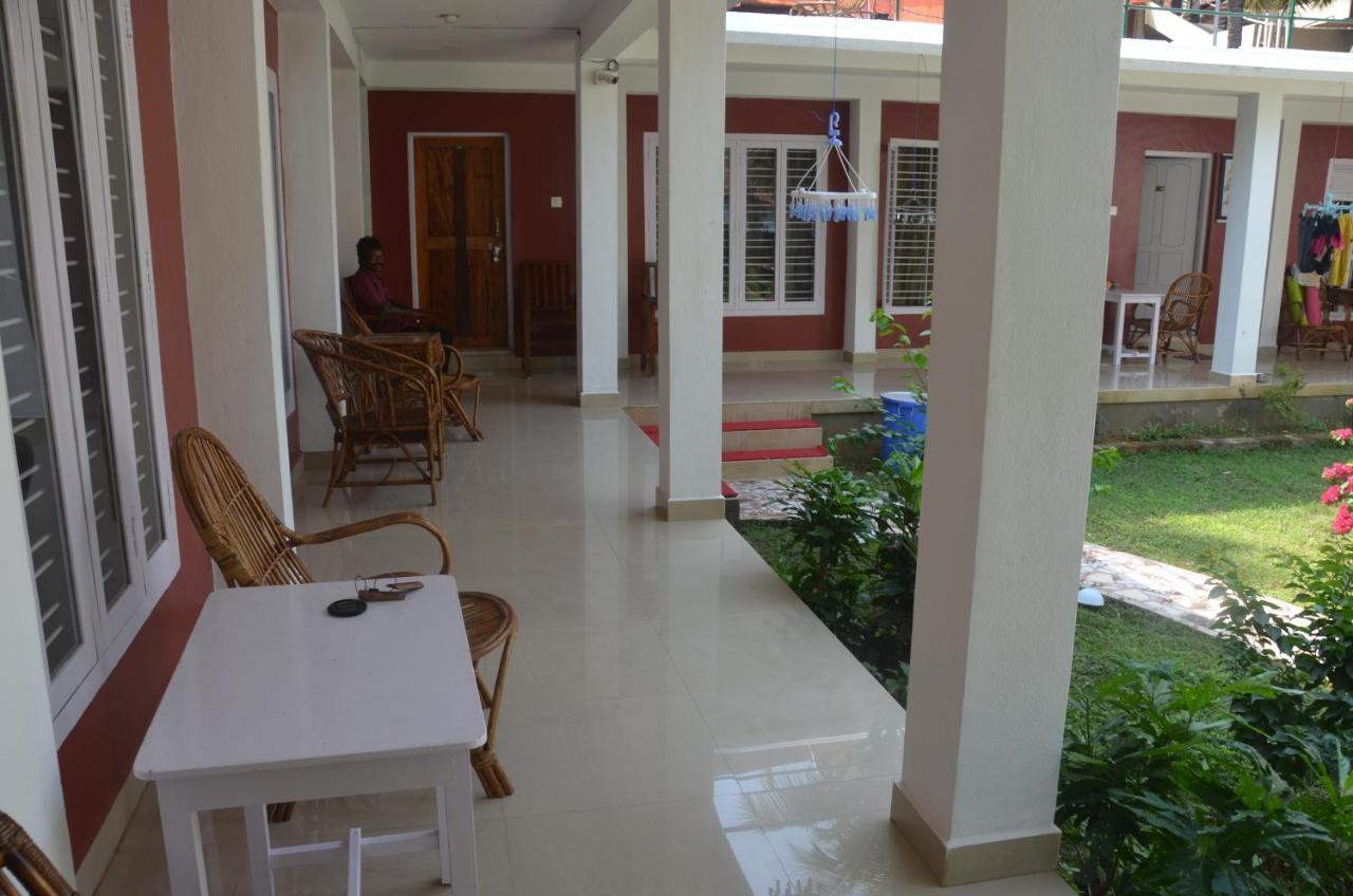 Arya Homestay Bougain Villa Gokarna  Luaran gambar