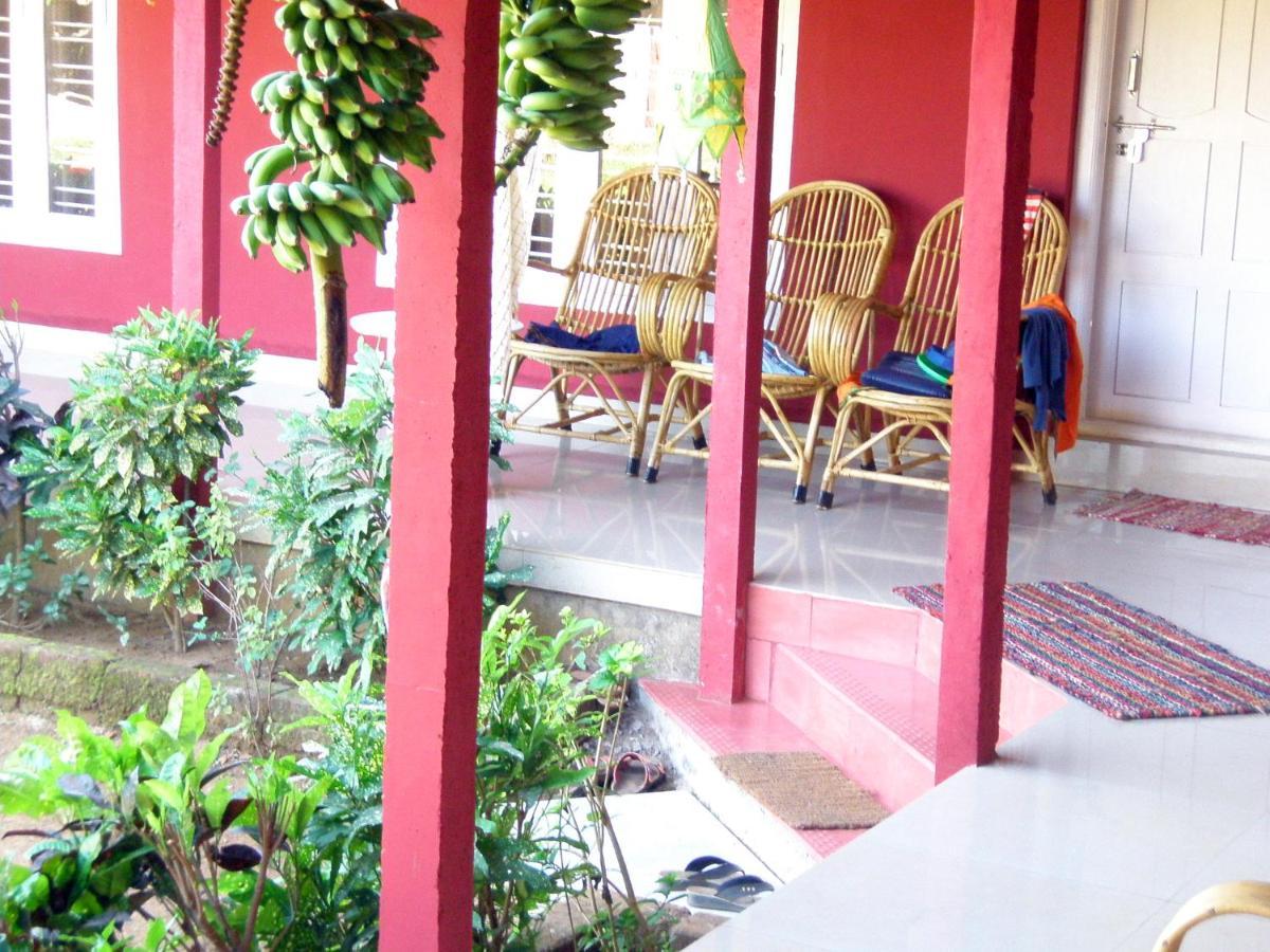 Arya Homestay Bougain Villa Gokarna  Luaran gambar