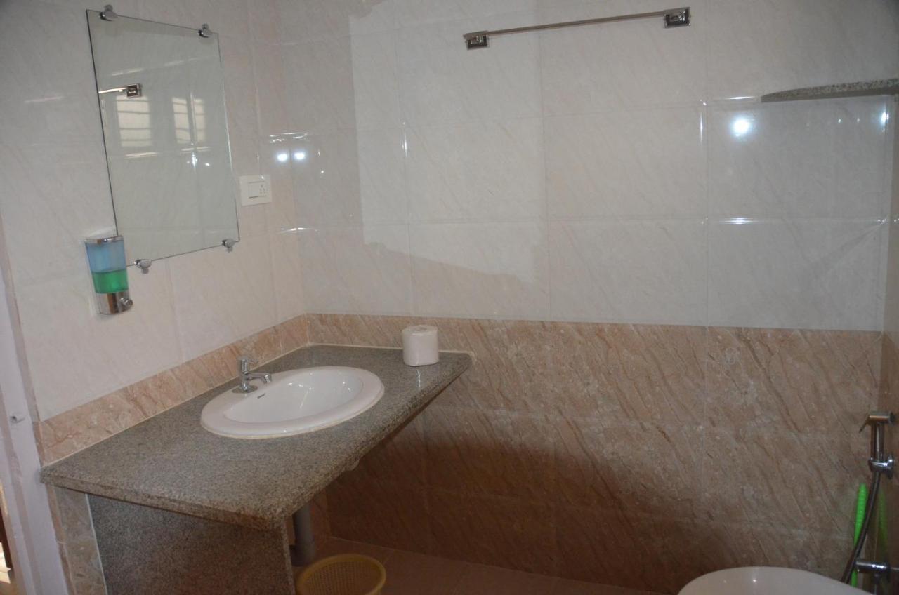 Arya Homestay Bougain Villa Gokarna  Luaran gambar